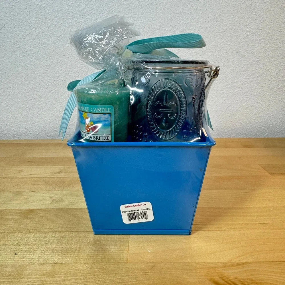 Yankee Candle Bahama Breeze Gift Set Blue Starfish Tin Votives and Glass Jar NEW
